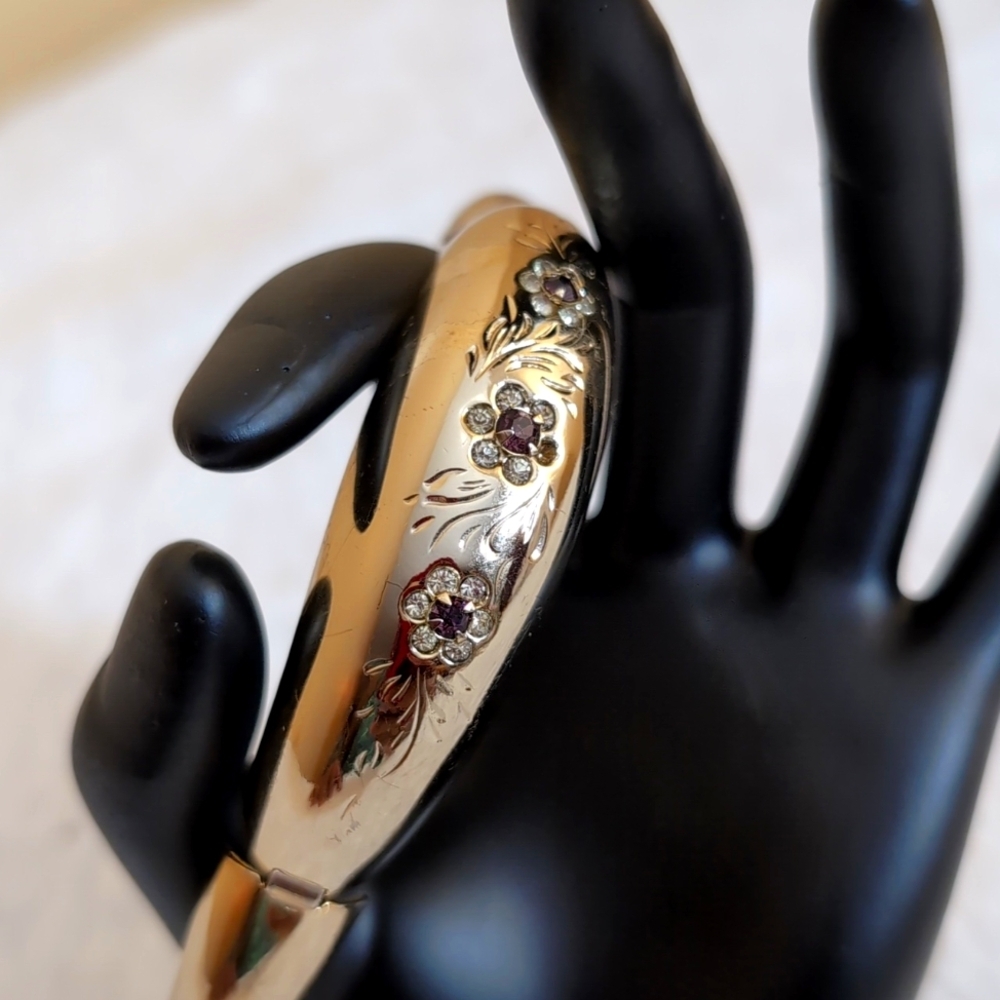 Coro|Vintage Purple Daisy Crystals  set in Gold Toned Bracelet
